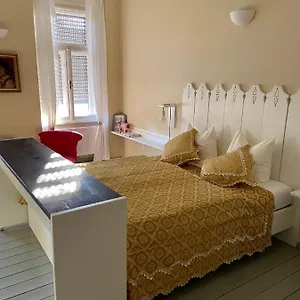 Altstadthaus Cityappartements , Graz Austria