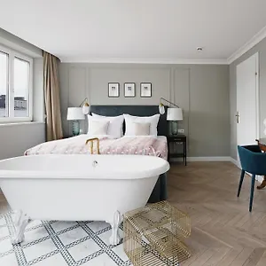 **** Hotell Numa Mozart Österrike